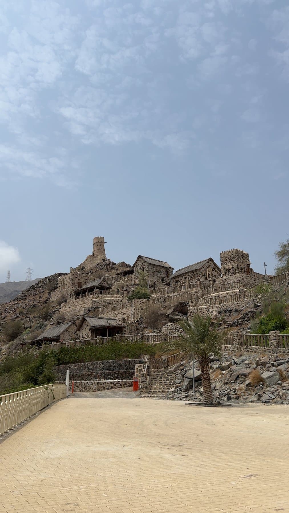 Najd Al Meqsar on the hillside. Photograph by Takeki Shinkawa.